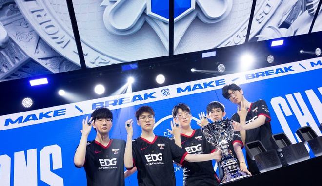 阵型中的双 阵型中的双