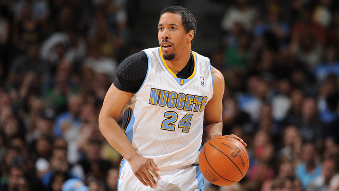 与对方防守 与对方防守